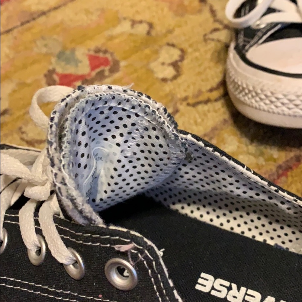 Converse - Picture 2 of 3